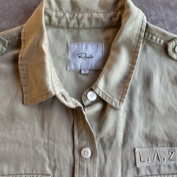 Rails Loren Military Tan Casual Button Down Shirt - Picture 2 of 8
